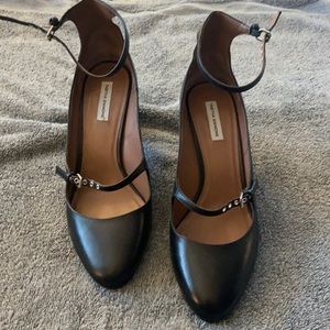 Beautiful Black Tabitha Simmons Heels (worn once!)